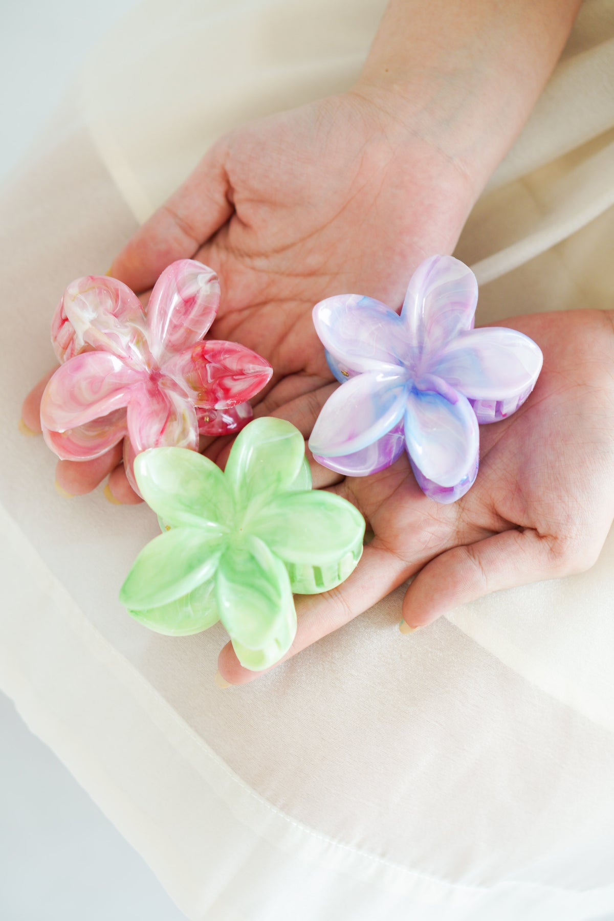 Caicos Flower Clip in Green