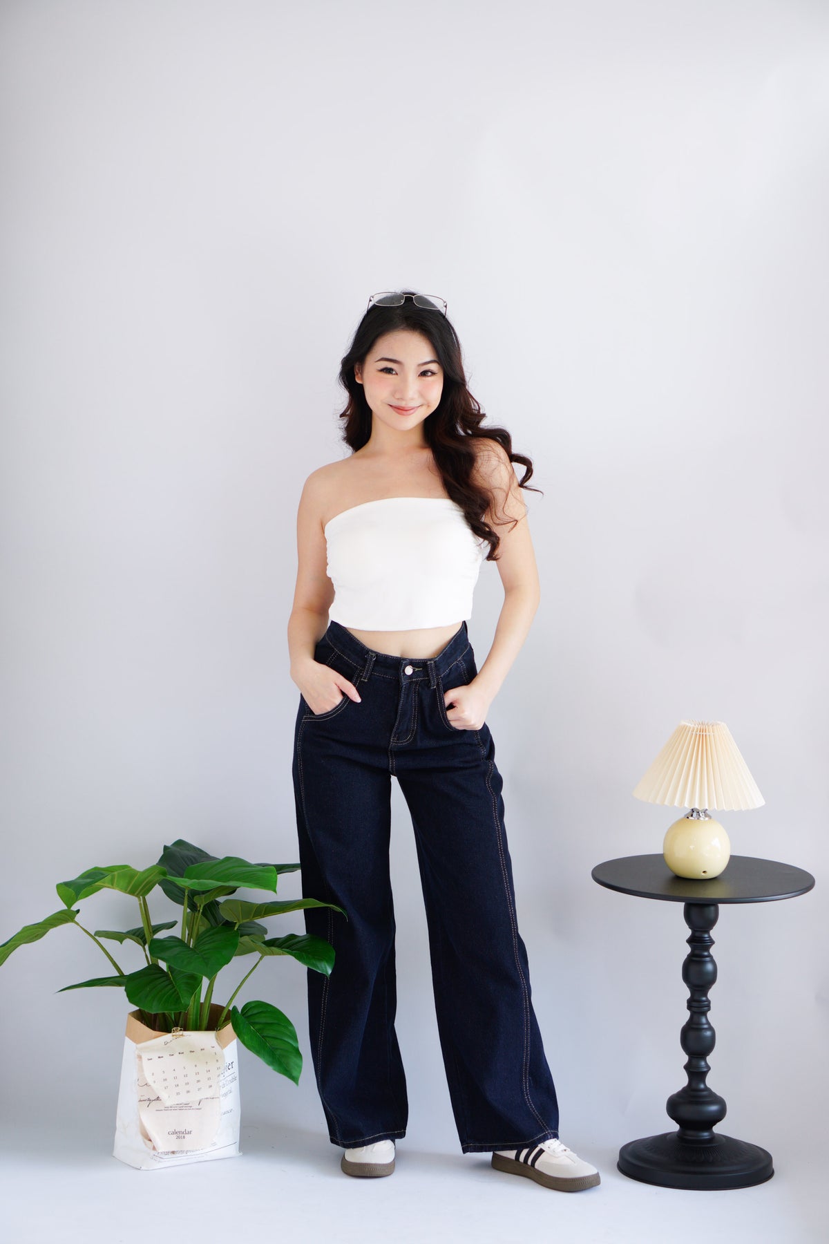 Kori Wide Legged Jeans in Dark Blue