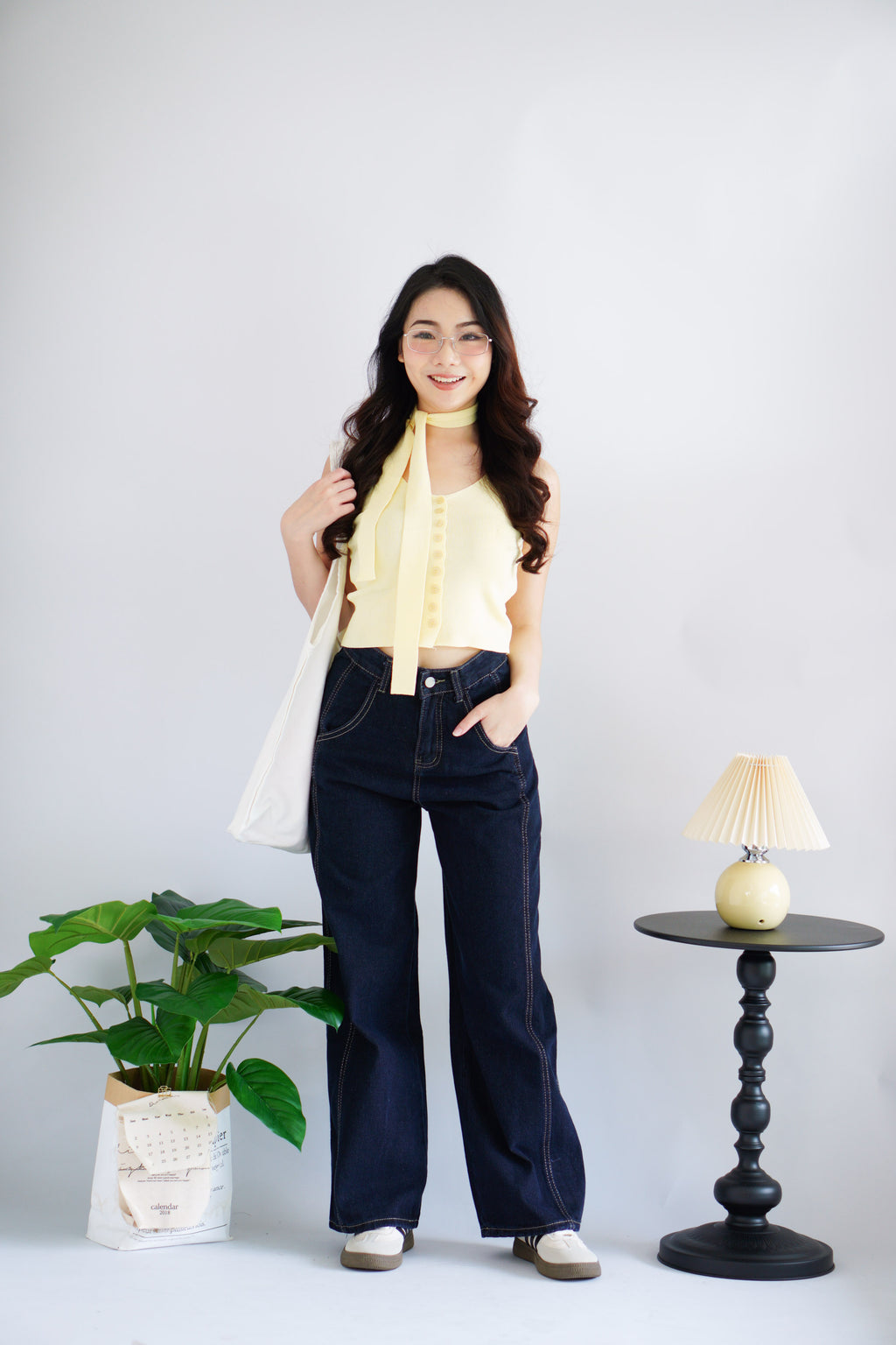 Kori Wide Legged Jeans in Dark Blue