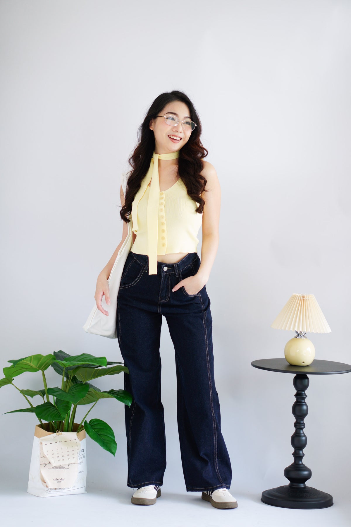 Kori Wide Legged Jeans in Dark Blue
