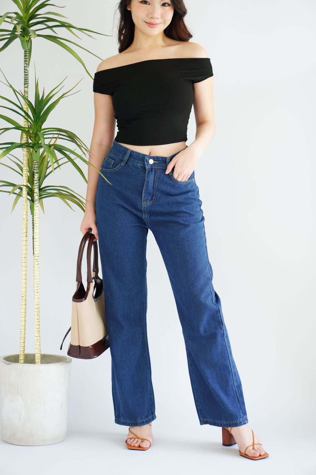 Hazel Straight Cut Denim Jeans in Dark Blue
