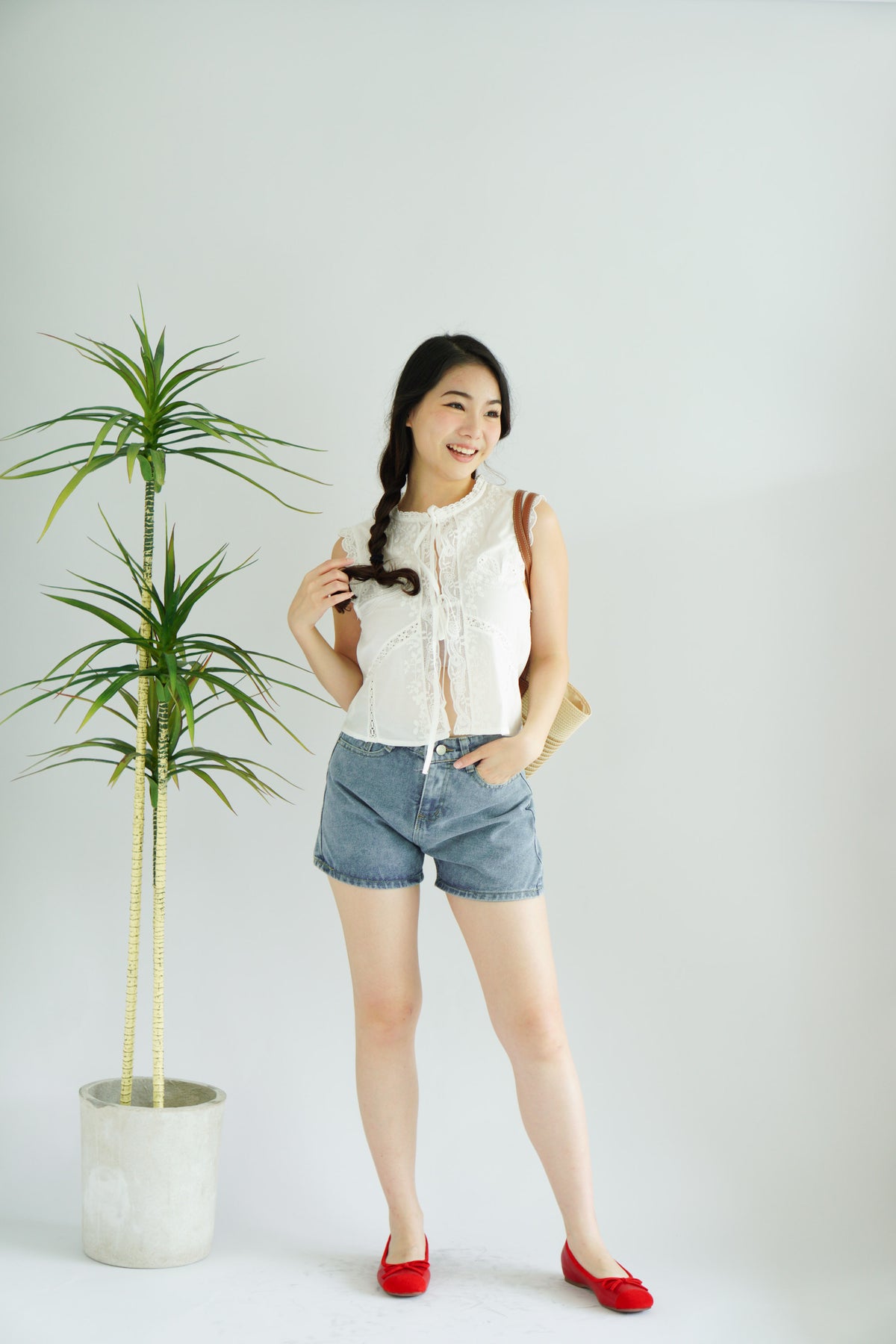 Abella Eyelet Lace Tie Top in White