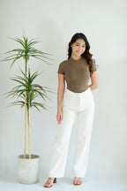 Nello Basic Round Neck Top in Khaki