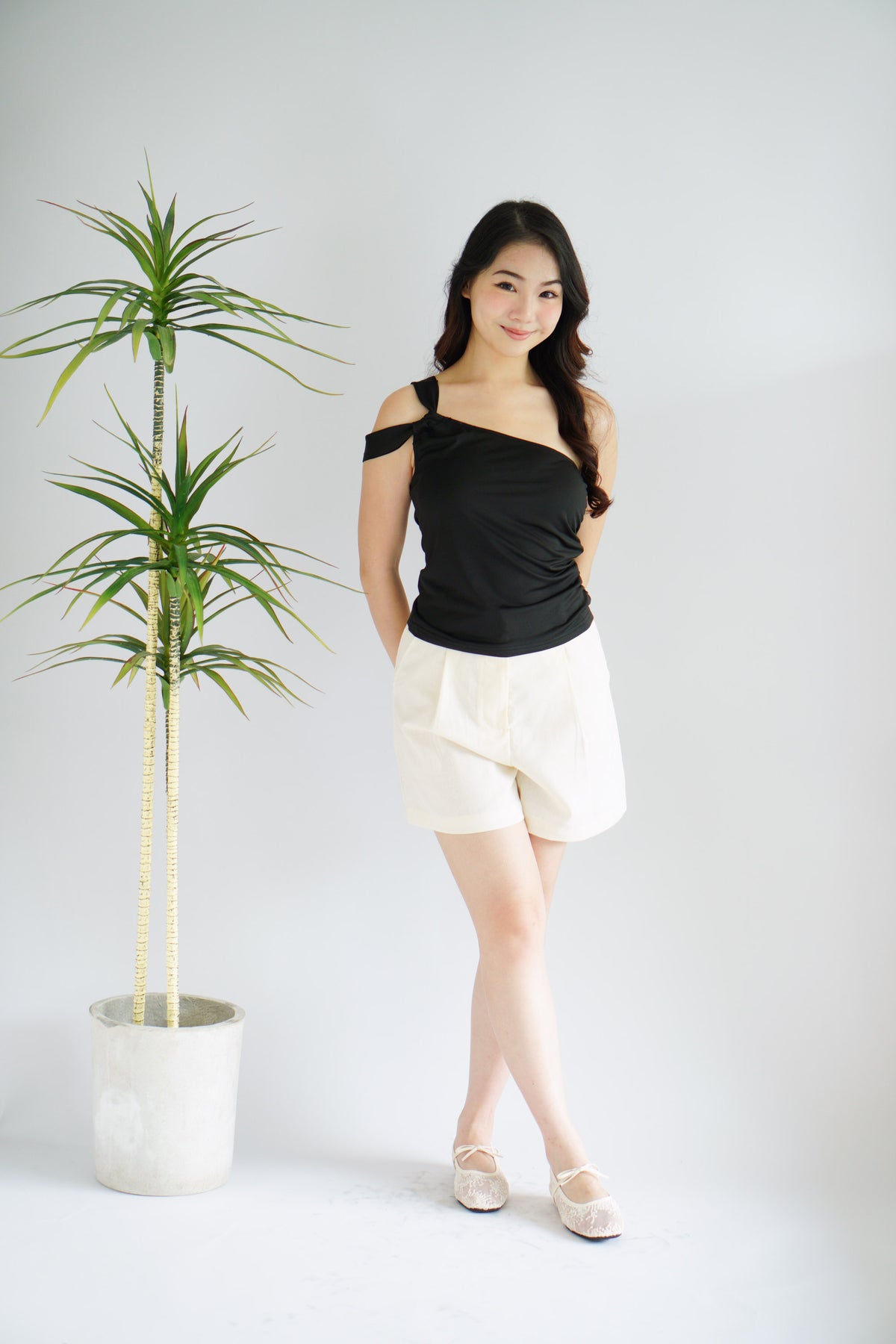 Shiloh Toga Top in Black