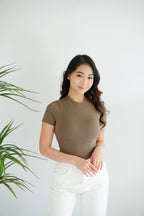 Nello Basic Round Neck Top in Khaki