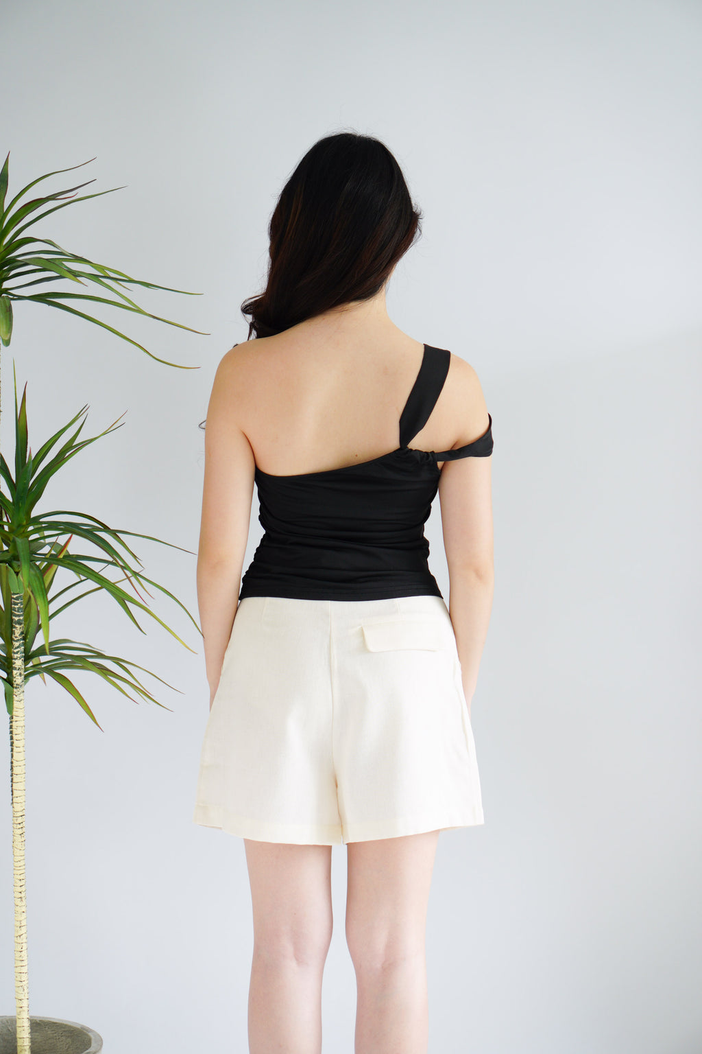 Shiloh Toga Top in Black