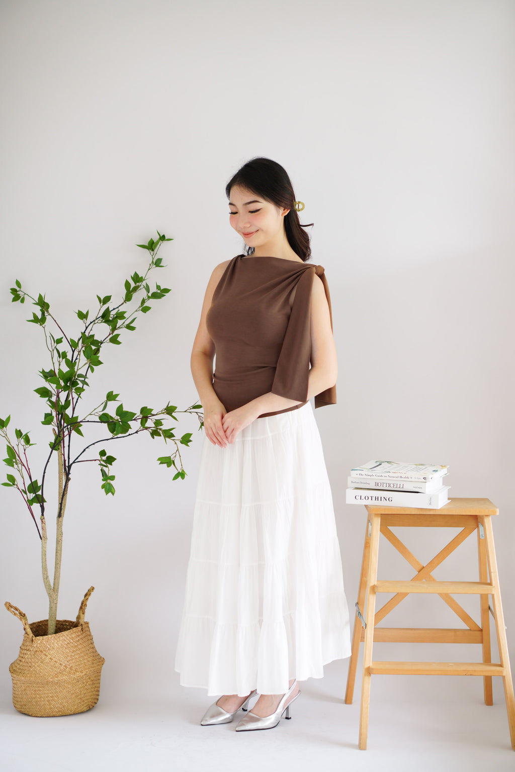 Lioris Boat Neck Tie Top in Brown