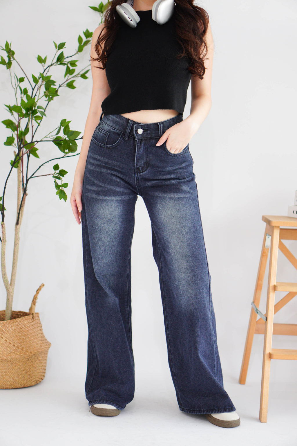 Xim Wide Legged Fade Wash Denim Jeans in Dark Blue