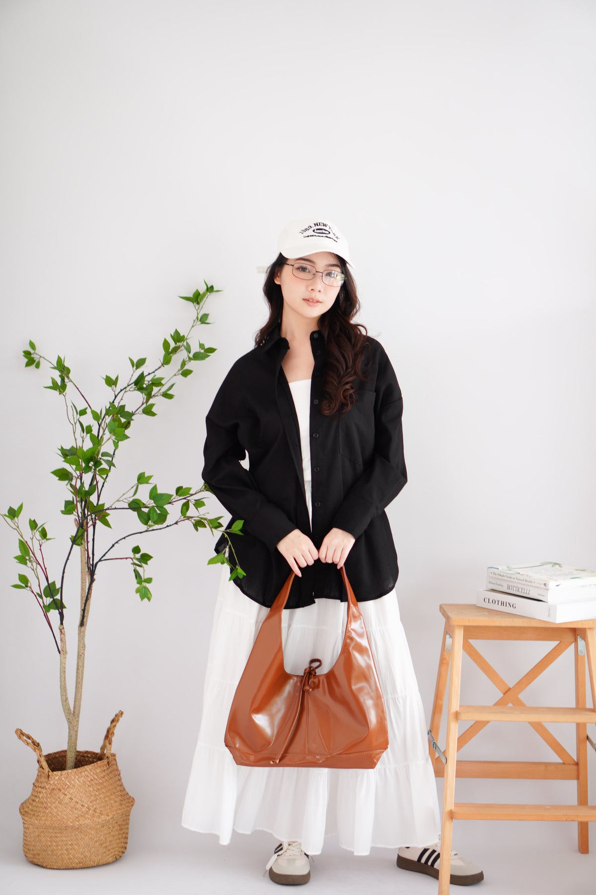 Island Resort Collar Button Down Linen Top in Black