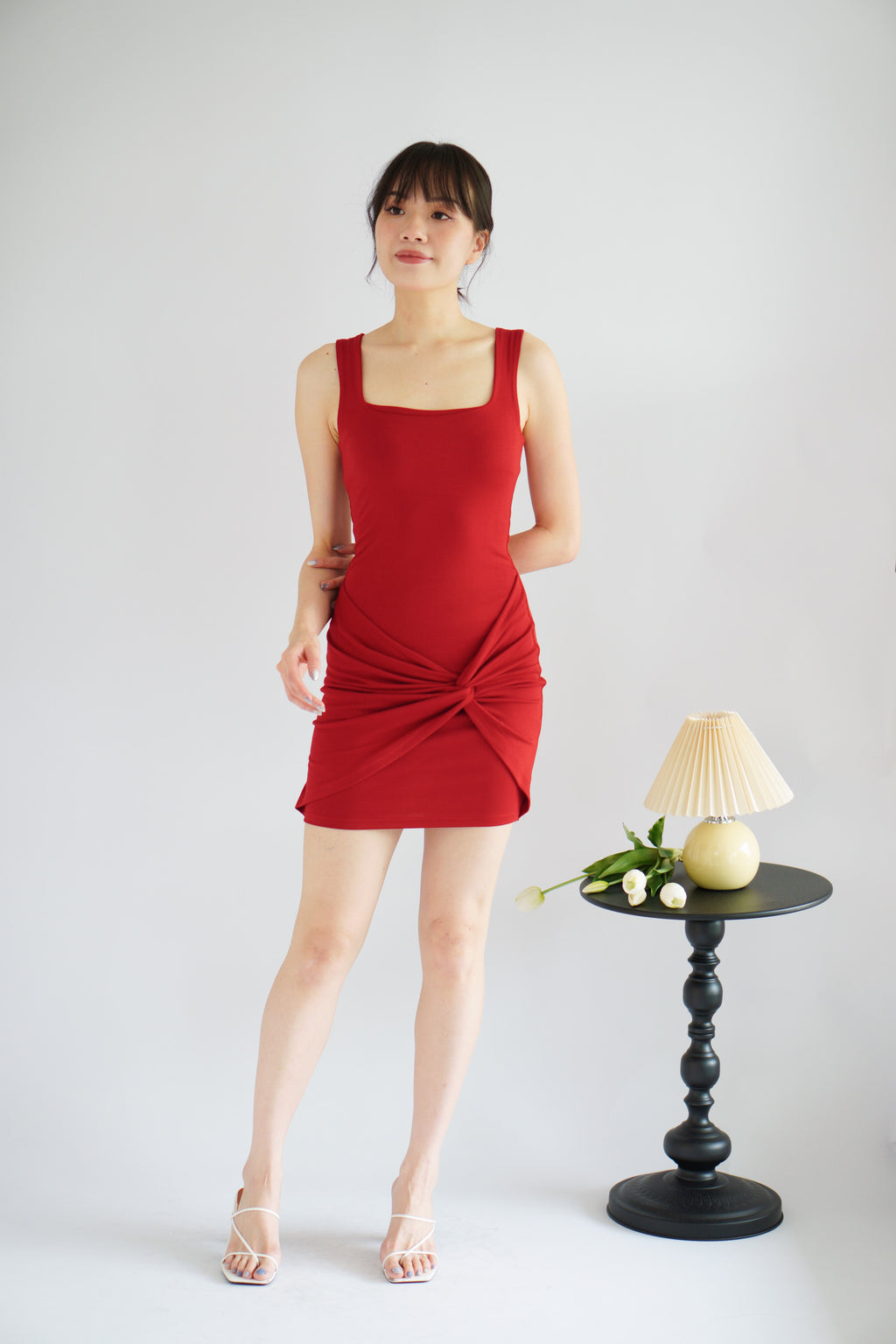 (BACKORDER) Tess Bodycon Twist Knot Mini Dress in Red