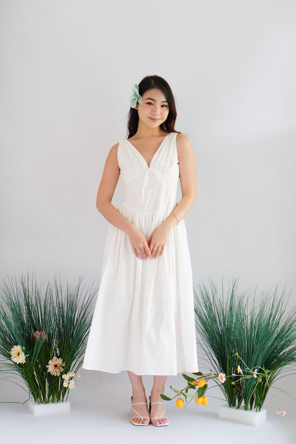 Isalyn V Neck Corset Maxi Dress in White