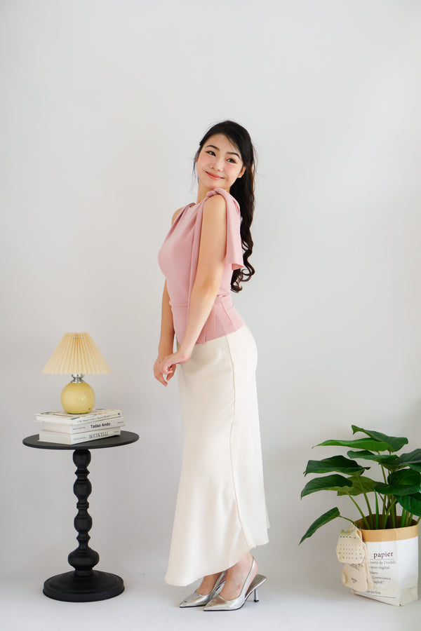 Lioris Boat Neck Tie Top in Pink