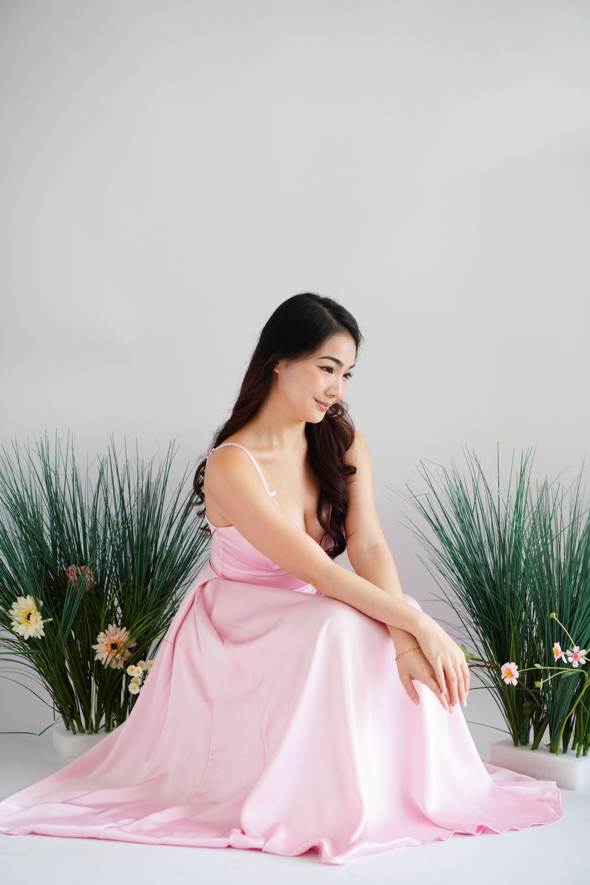 Sereia Deep V Satin Maxi Dress in Pink
