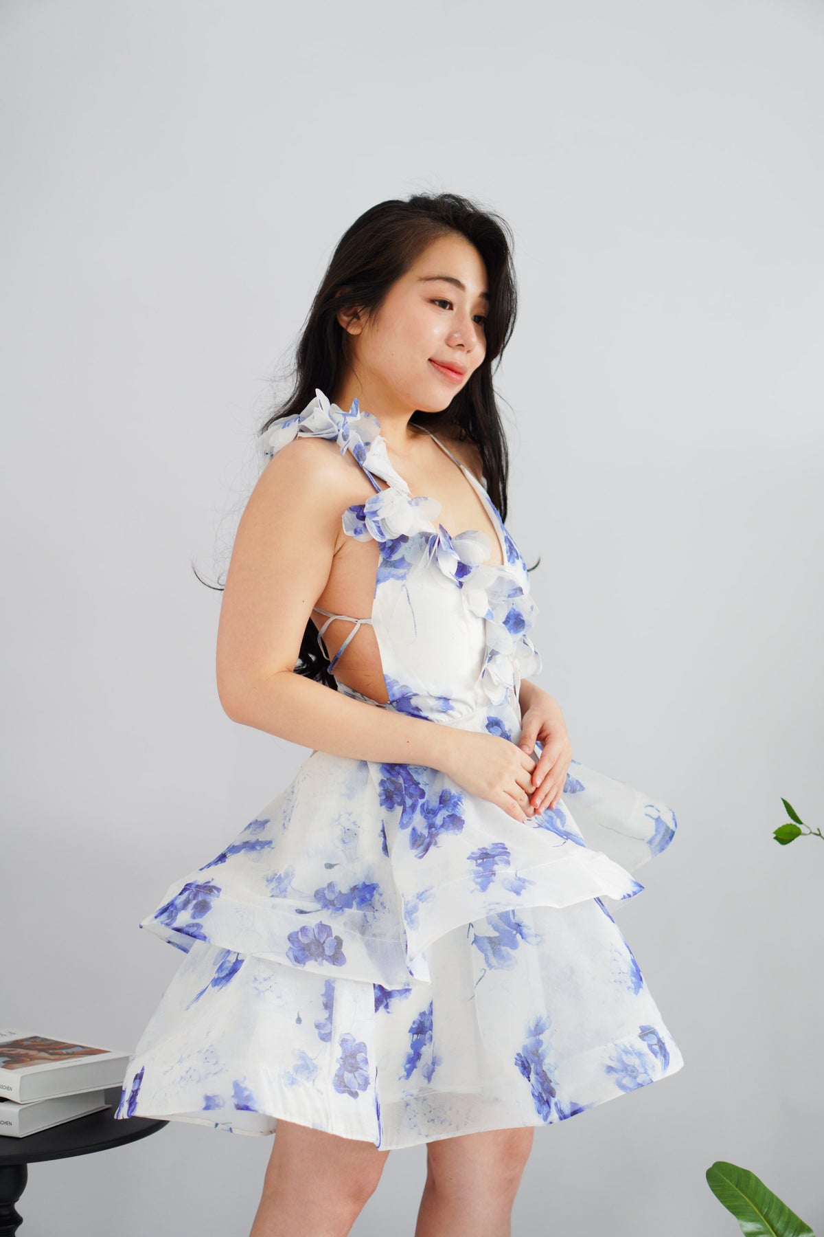 Blosselle Floral Ruffles Layered Crossback Dress in Blue