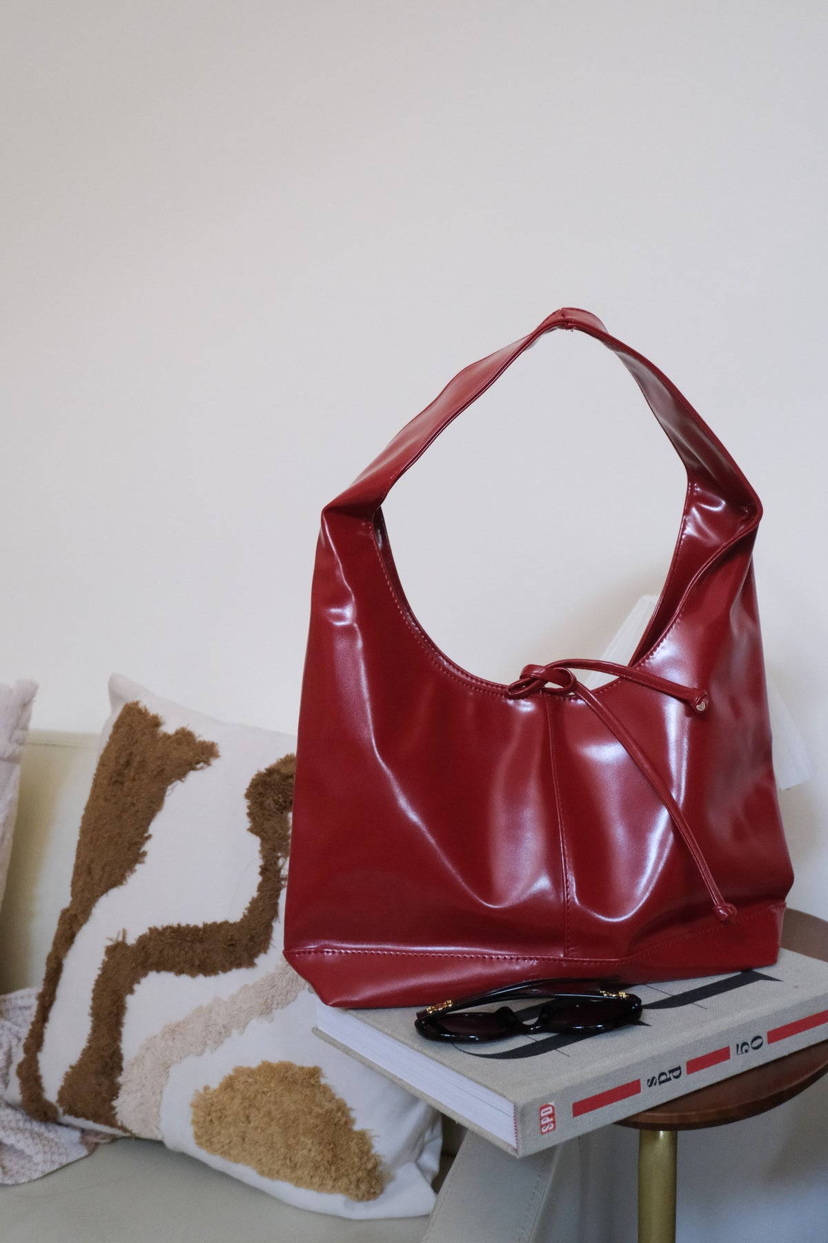 Caramel Candy Ribbon Tote Bag in Red