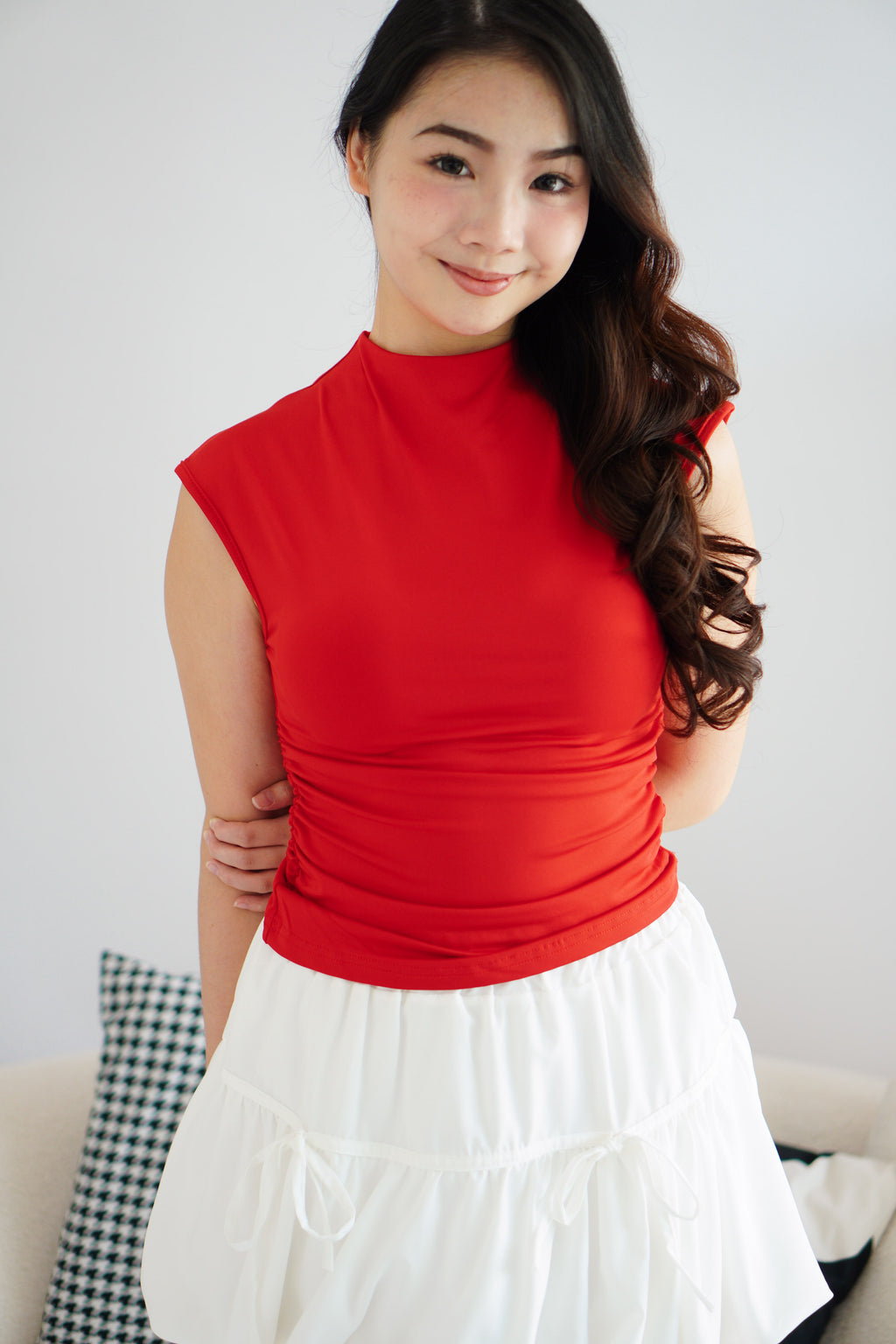 Nina Basic High Neck Top in Red