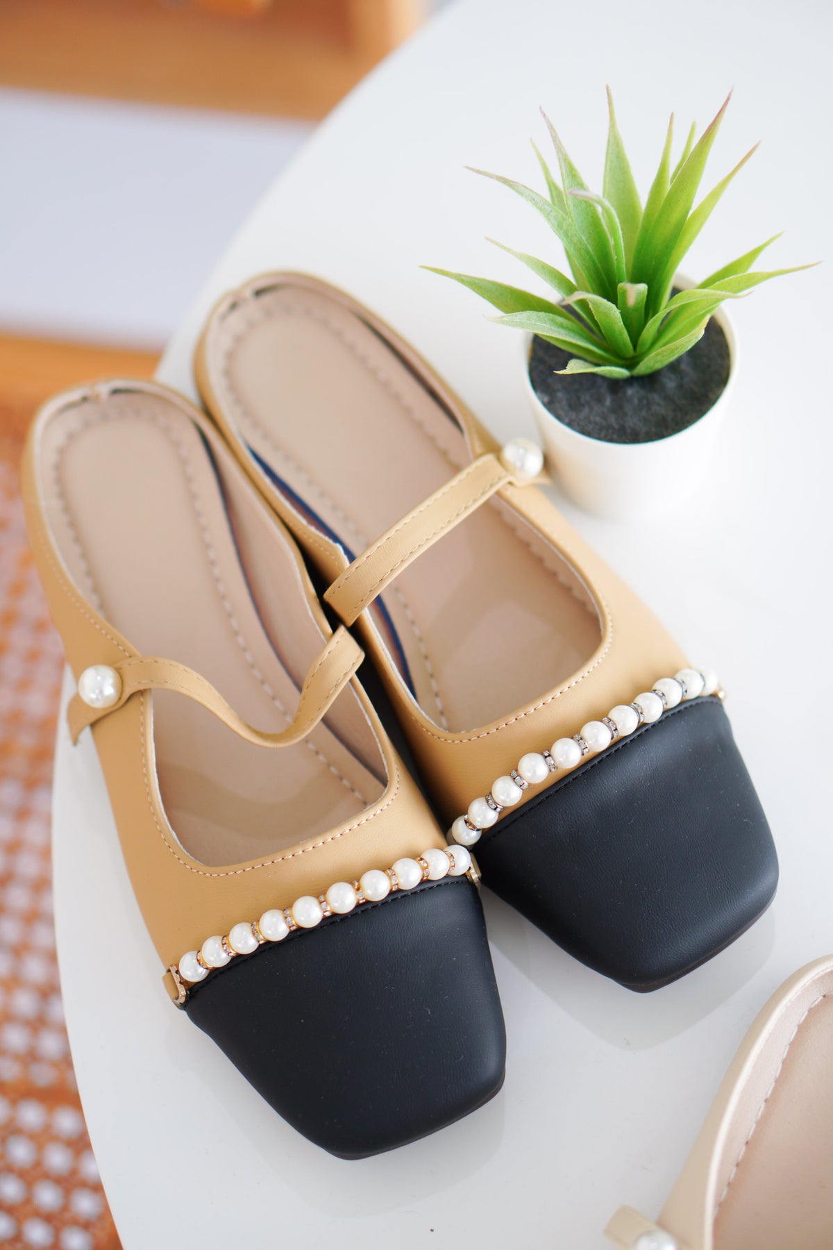 Aurie Pearl Mary Jane Flats in Khaki