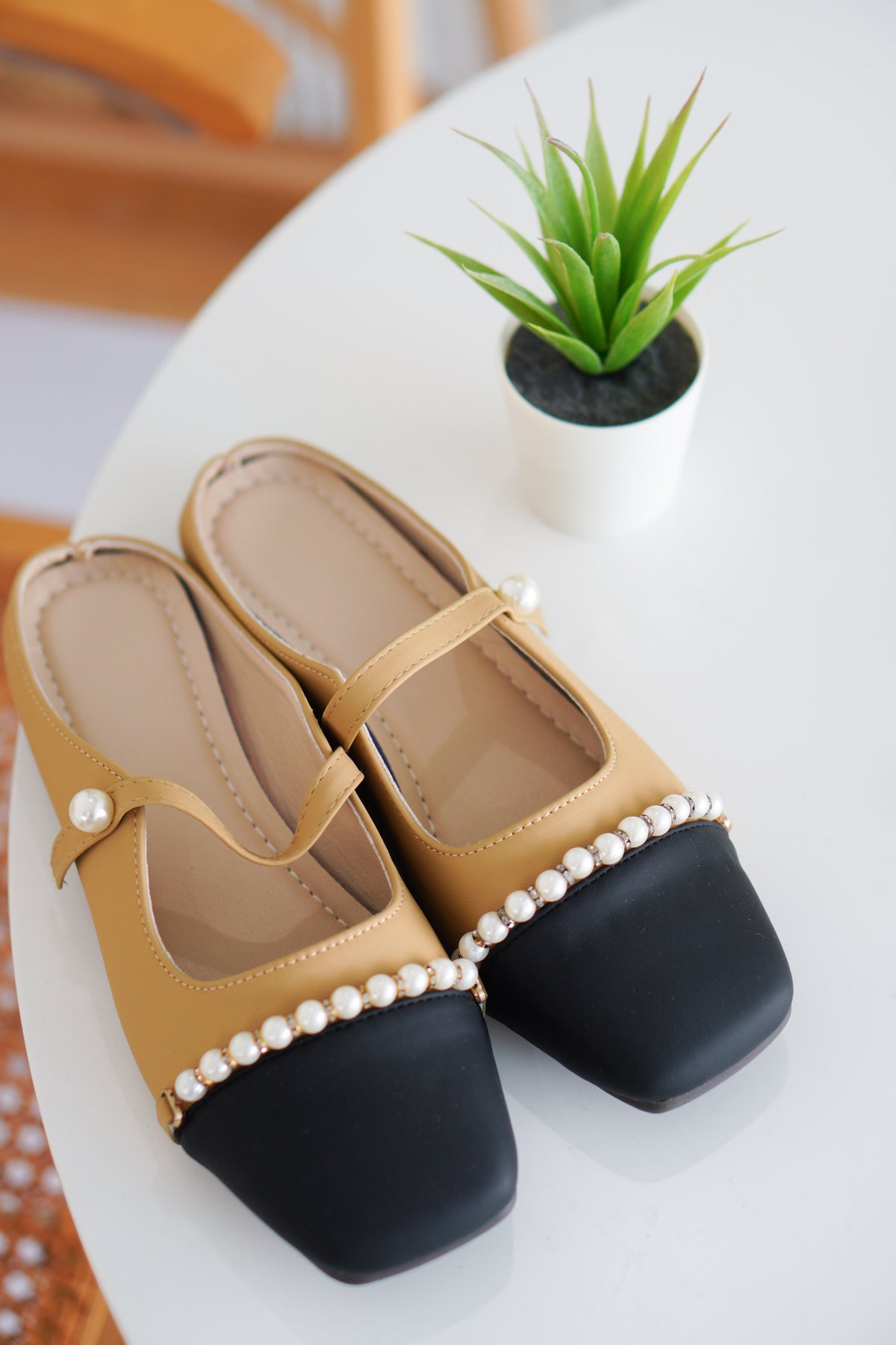 Aurie Pearl Mary Jane Flats in Khaki