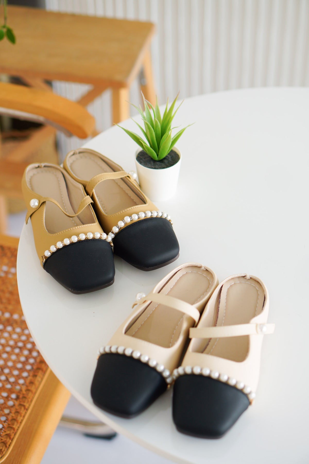 Aurie Pearl Mary Jane Flats in Khaki