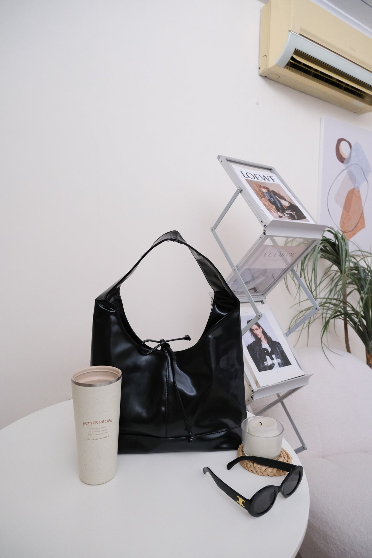 (BACKORDER) Caramel Candy Ribbon Tote Bag in Black