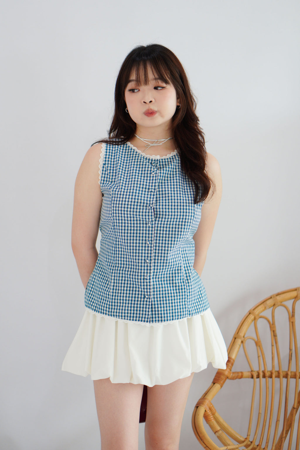 Marlianne Gingham Sleeveless Button Down Top in Blue