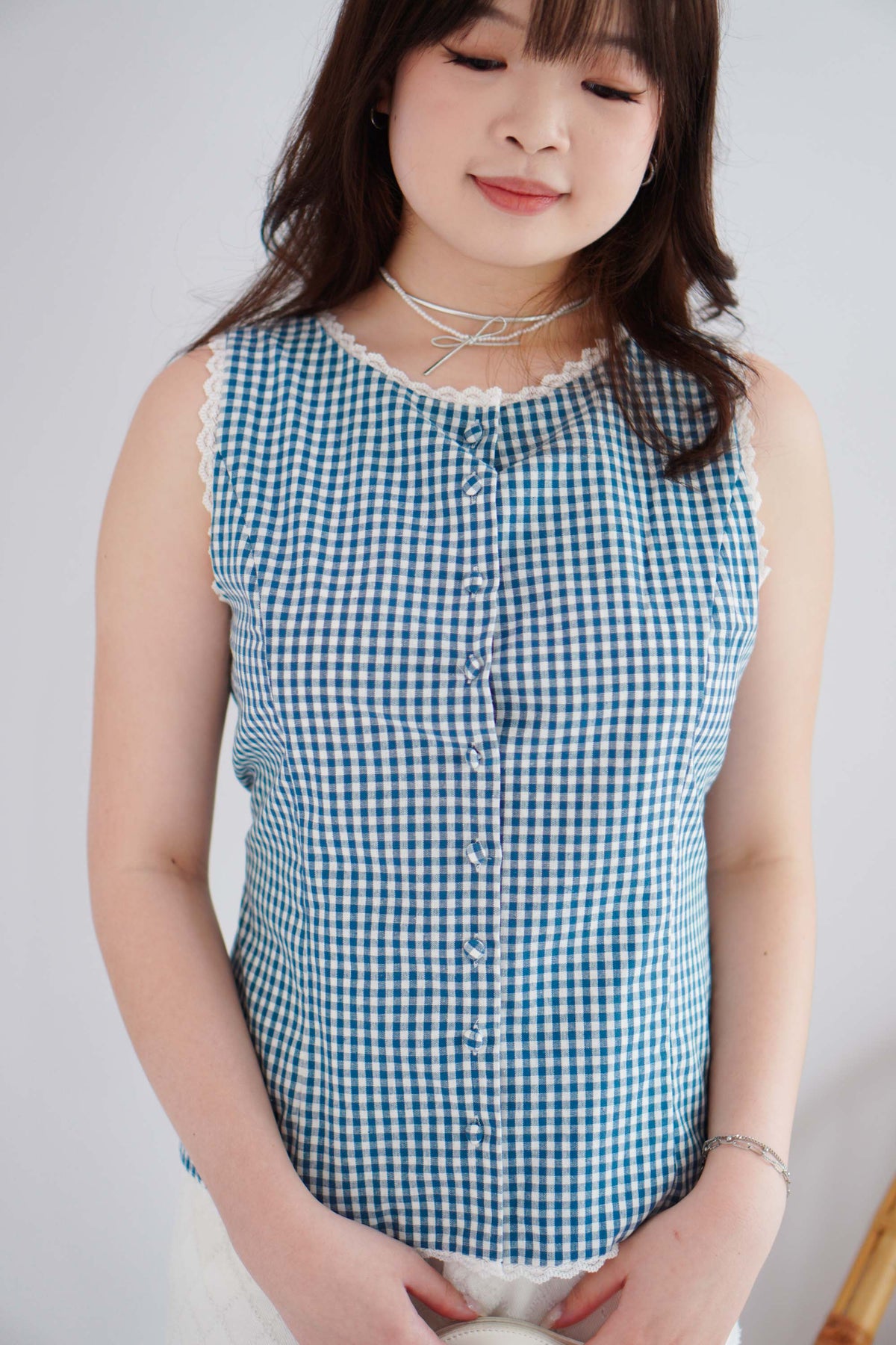 Marlianne Gingham Sleeveless Button Down Top in Blue