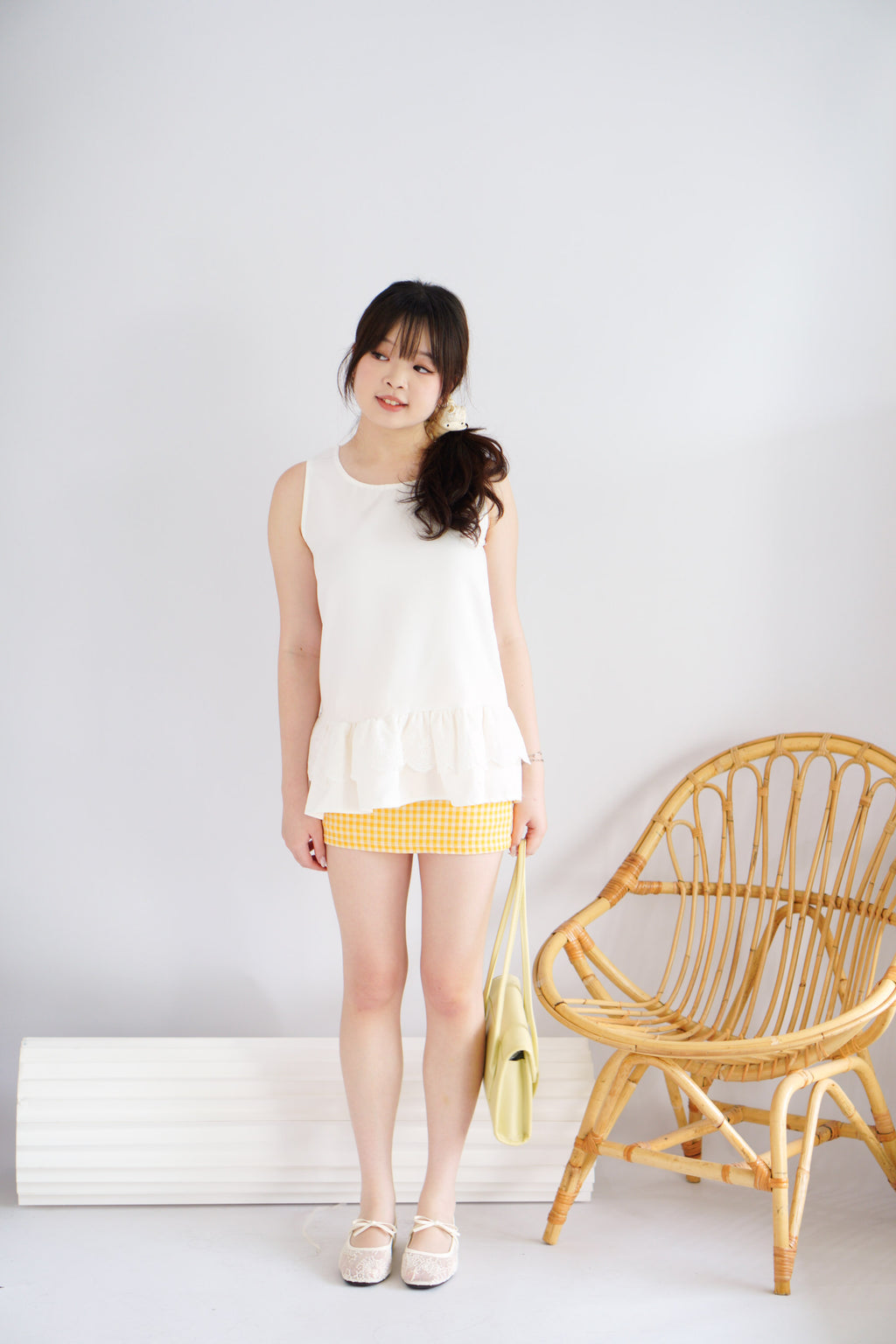 Hebe Round Neck Sleeveless Layered Top in White