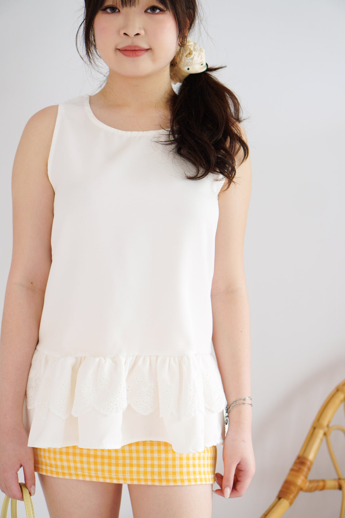 Hebe Round Neck Sleeveless Layered Top in White