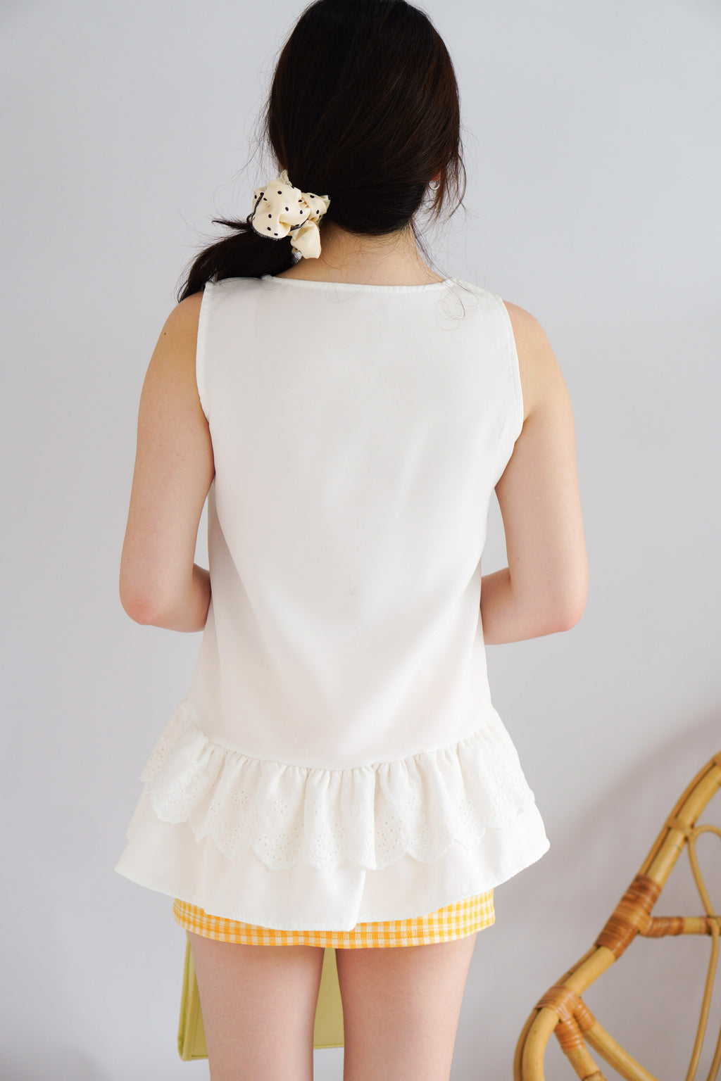 Hebe Round Neck Sleeveless Layered Top in White