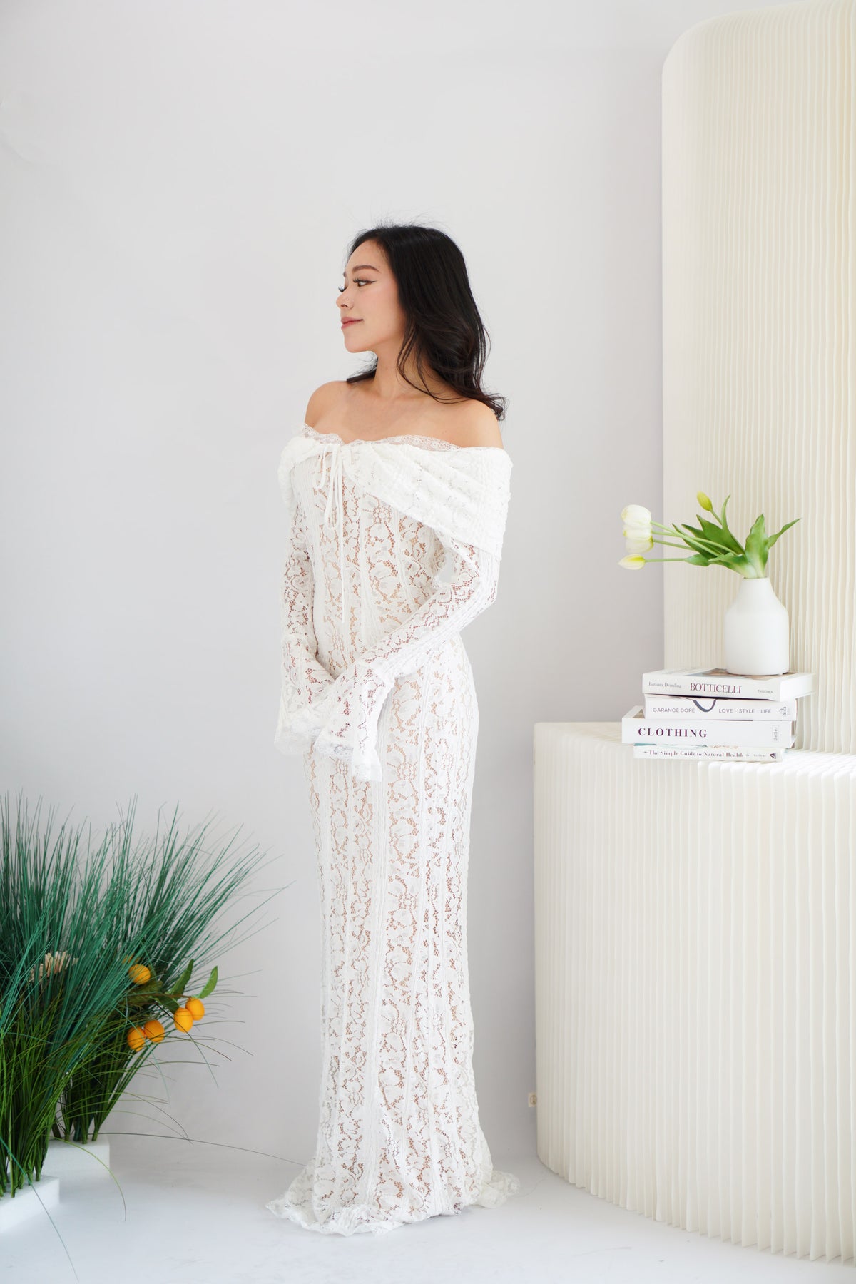 (Premium) Thaleessa Lace Off Shoulder Maxi Dress in White