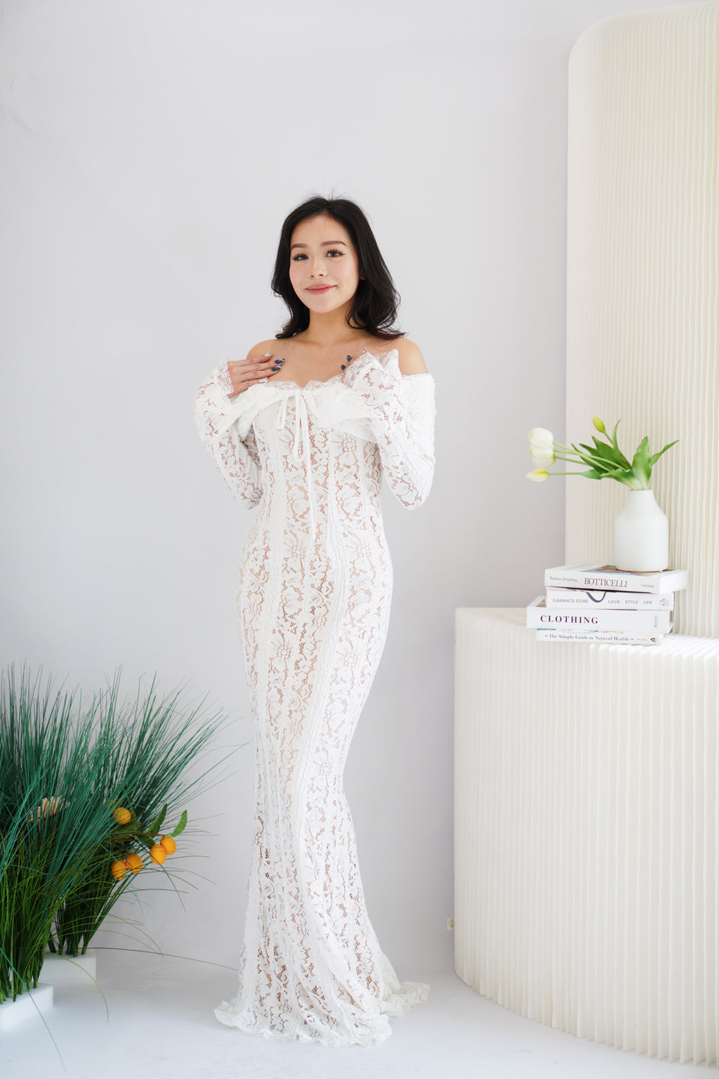(Premium) Thaleessa Lace Off Shoulder Maxi Dress in White