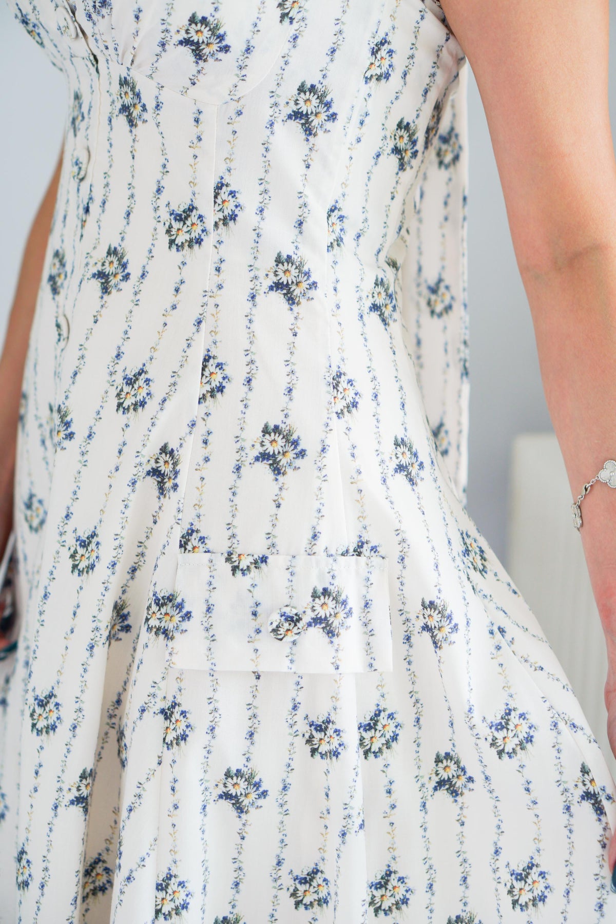 Vesira Halter Neck Floral Maxi A-Line Dress in White