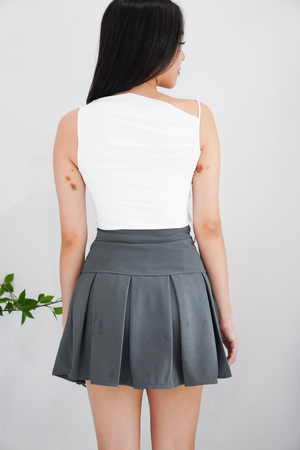 Amy Layered Pleated Skirt in Grey