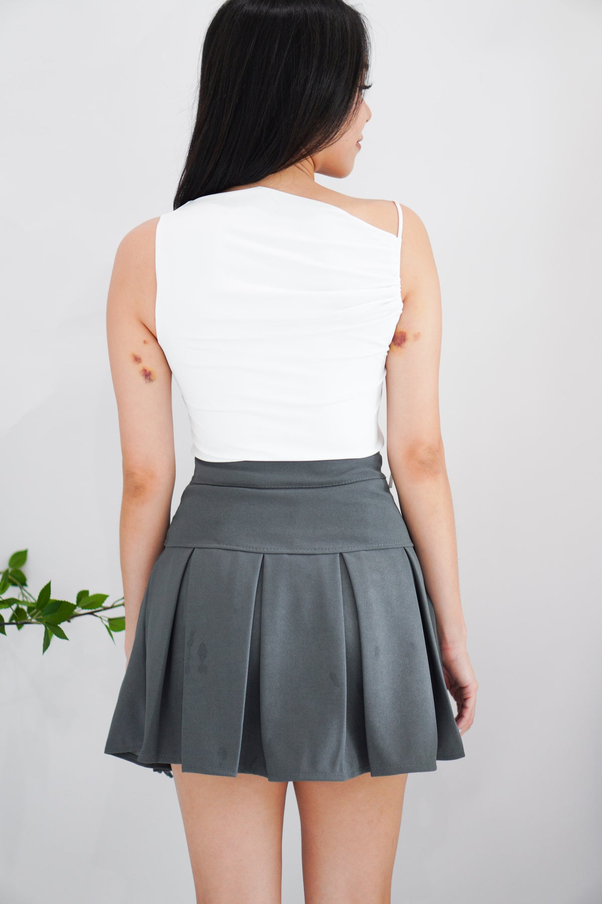 Amy Layered Pleated Skirt in Grey