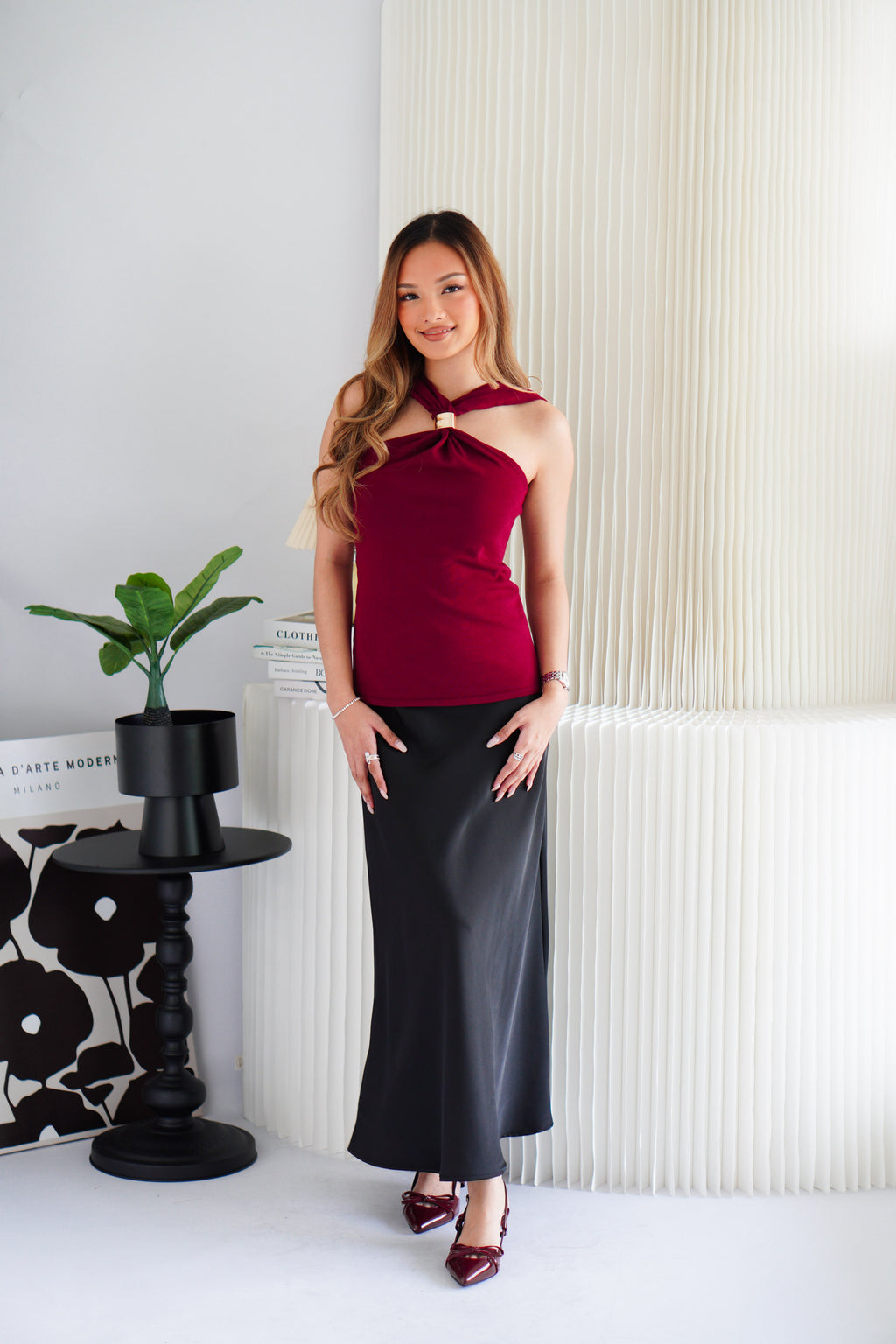 (BACKORDER) Vion Halter Neck Knit Top with Gold Clasp in Maroon