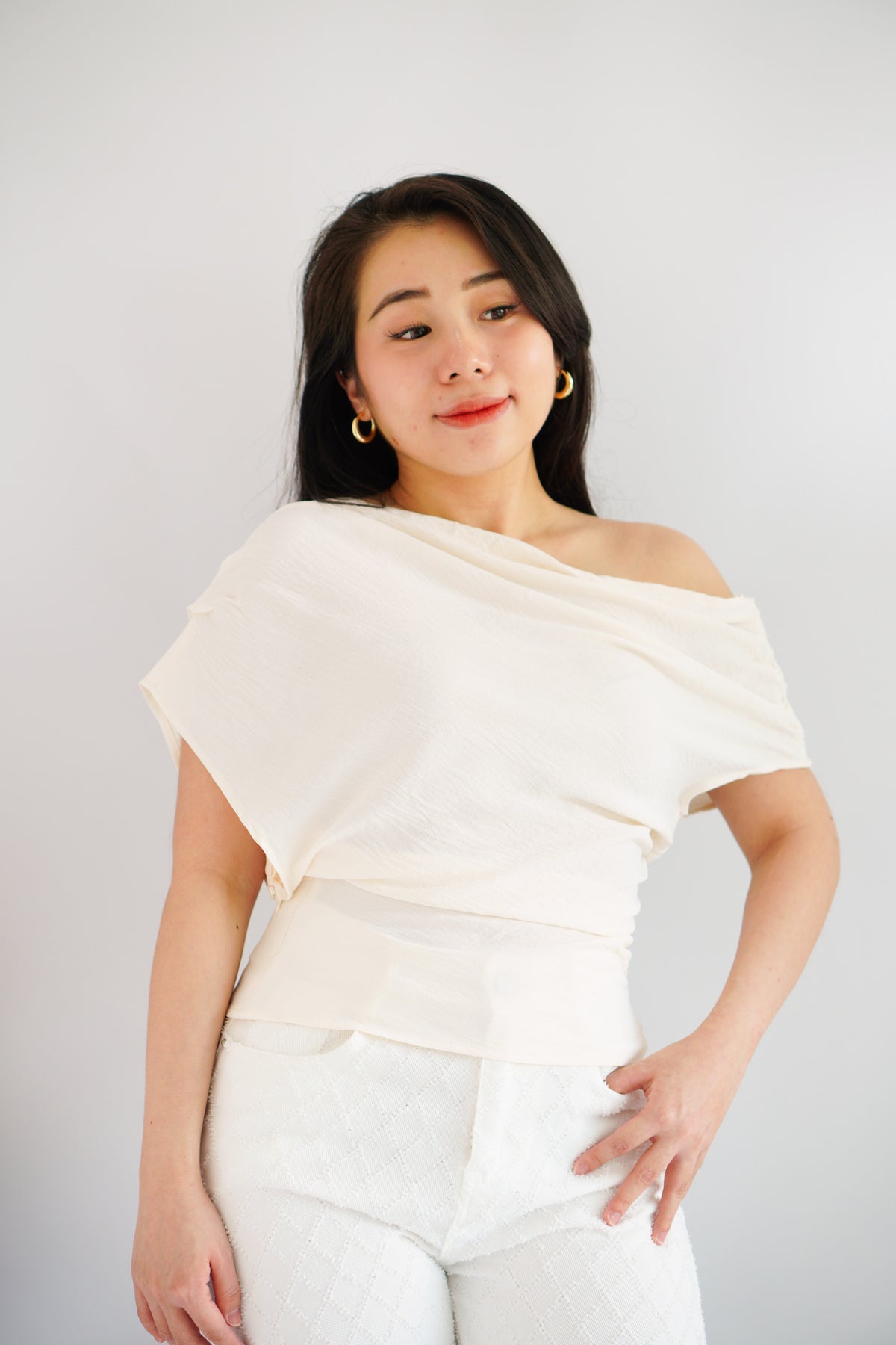 Jilsa Ruched Toga Off Shoulder Top in Cream