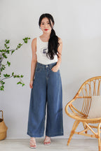 Aston Wide Legged Jeans in Dark Blue