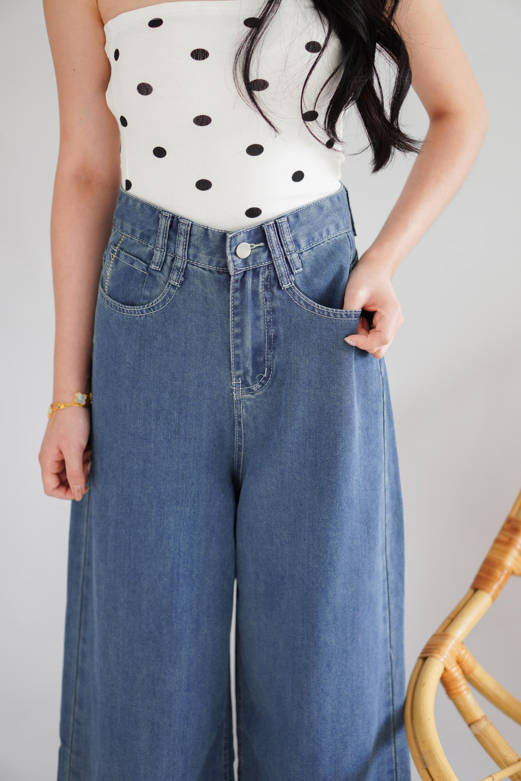 Aston Wide Legged Jeans in Dark Blue