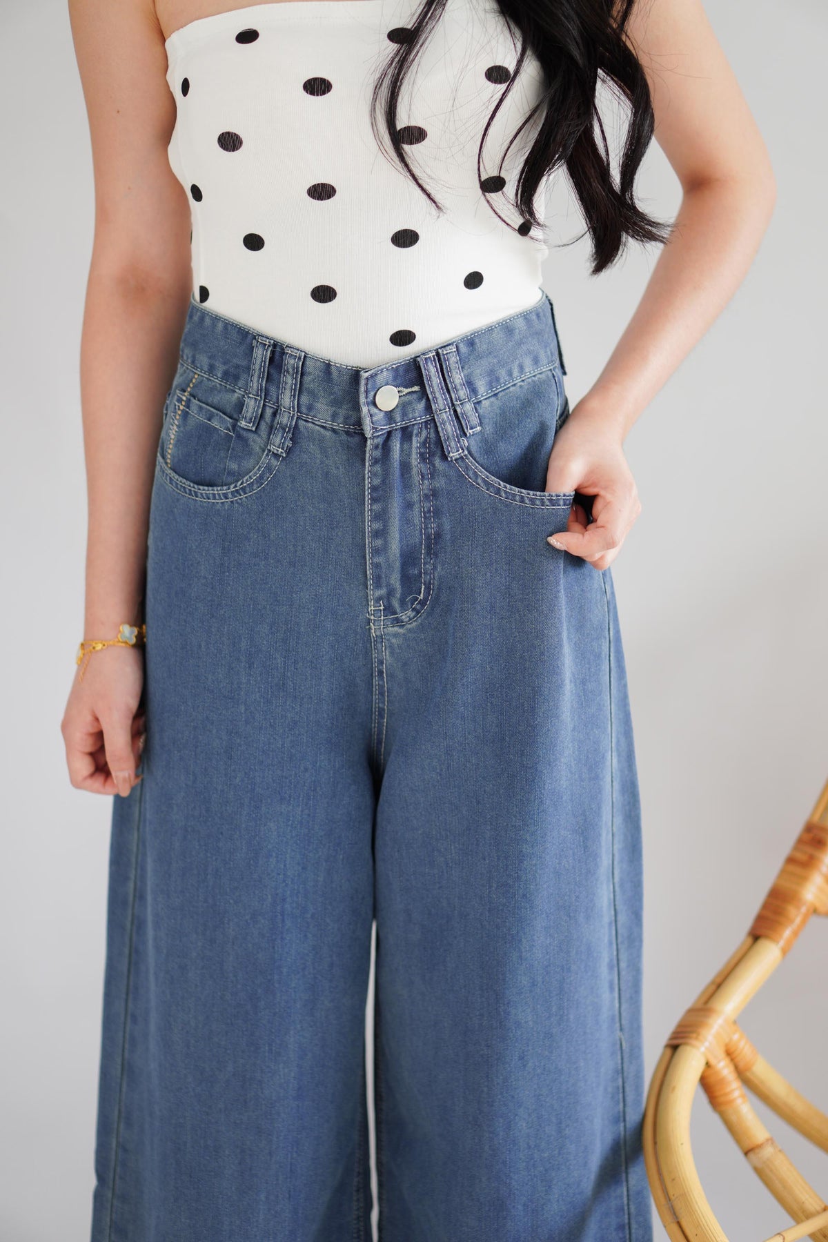 Aston Wide Legged Jeans in Dark Blue