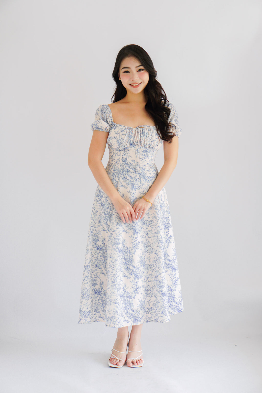 Puffy Misty Floral Corset Maxi A-Line Dress with Sleeves in Blue and White