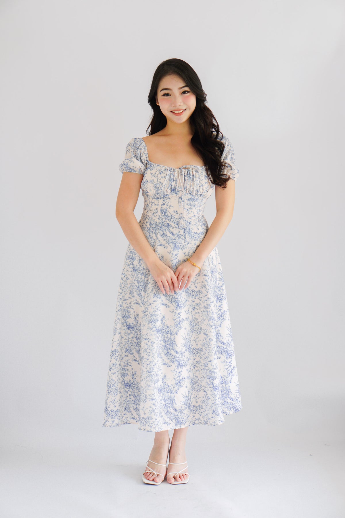 Puffy Misty Floral Corset Maxi A-Line Dress with Sleeves in Blue and White