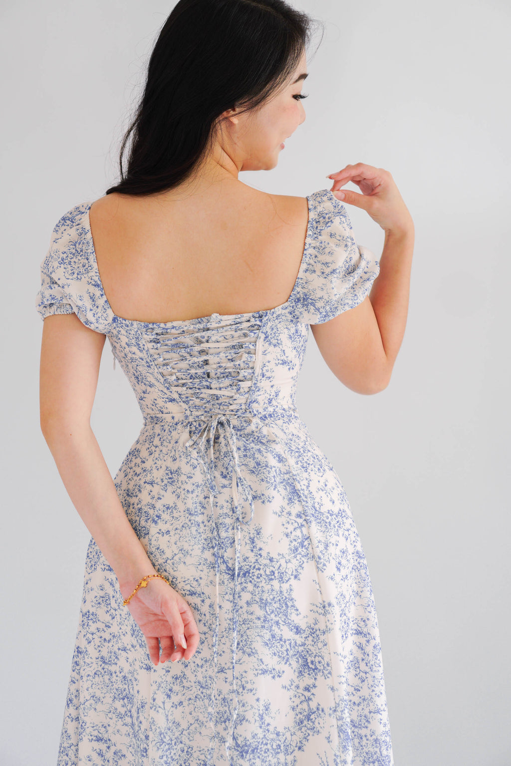 Puffy Misty Floral Corset Maxi A-Line Dress with Sleeves in Blue and White