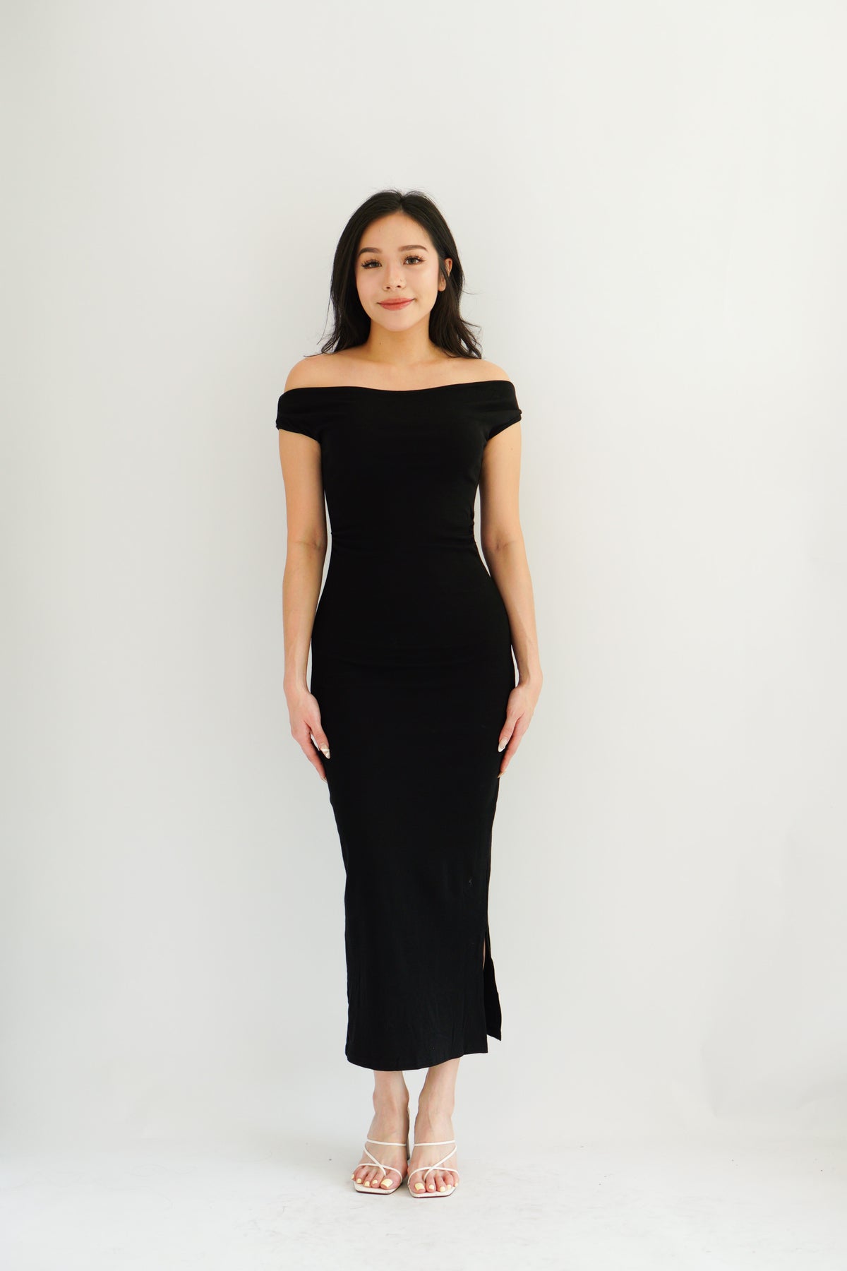 Renka Off Shoulder Ruched Bodycon Dress in Black