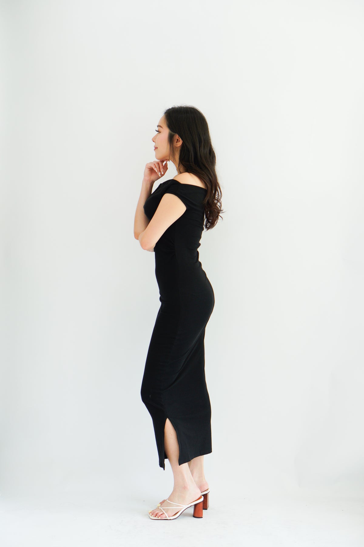 Renka Off Shoulder Ruched Bodycon Dress in Black