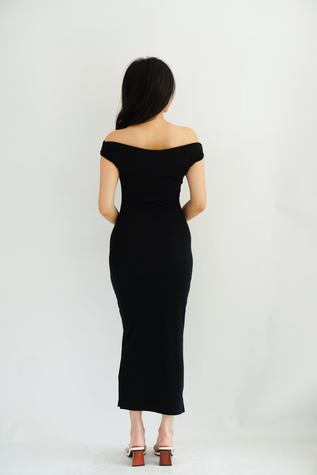 Renka Off Shoulder Ruched Bodycon Dress in Black