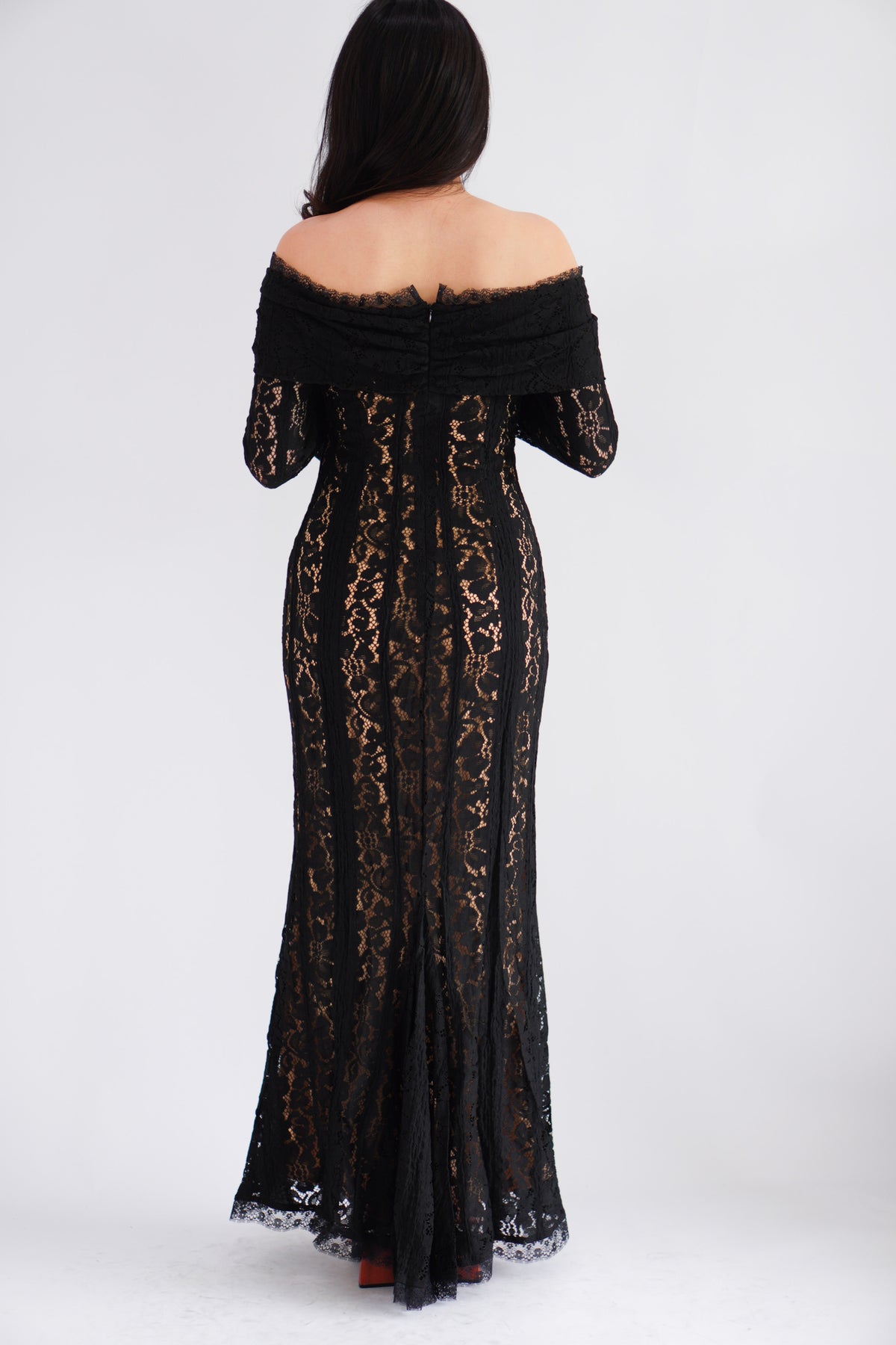 (Premium) Thaleessa Lace Off Shoulder Maxi Dress in Black