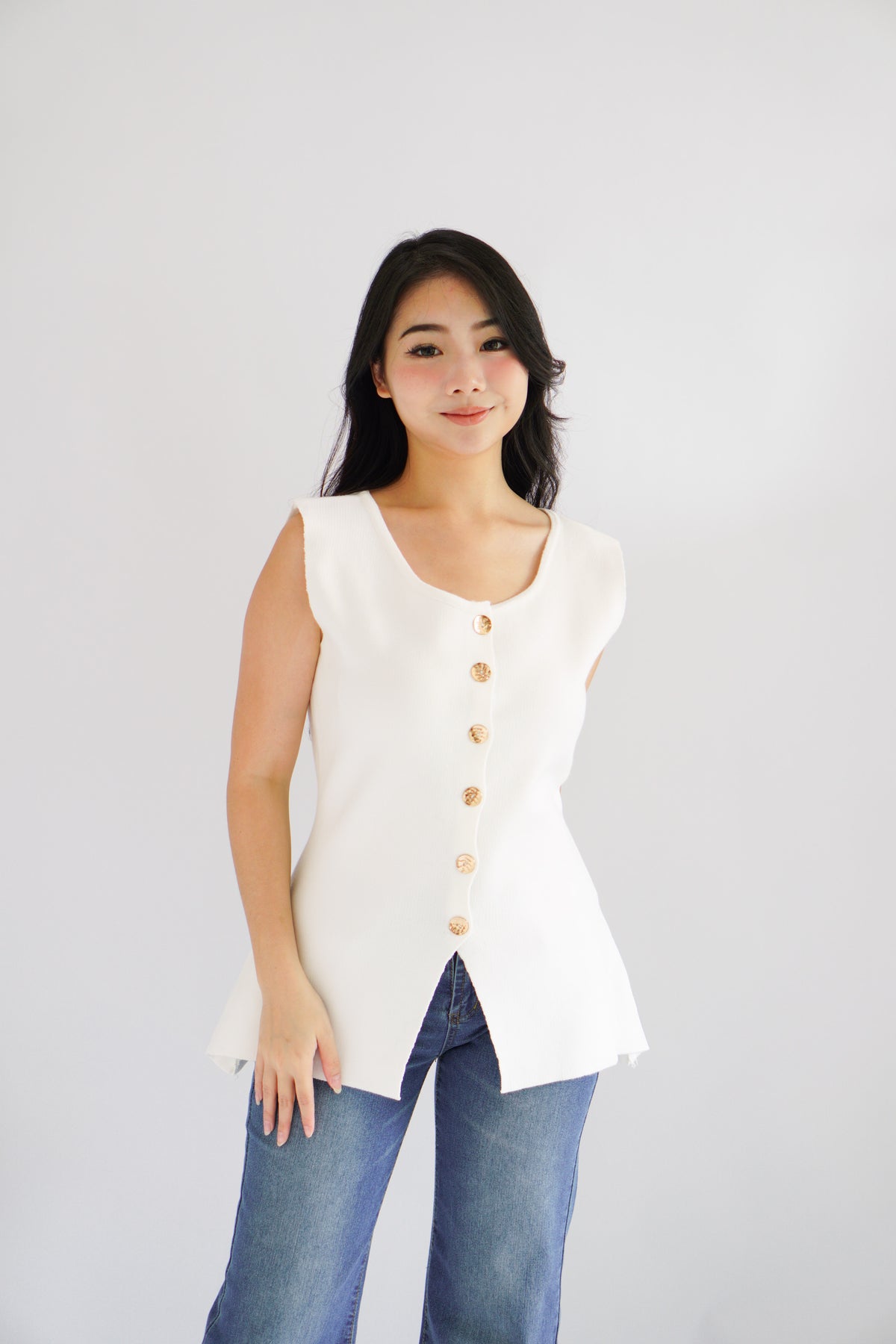 Metisse Round Neck Knit Button Top in White