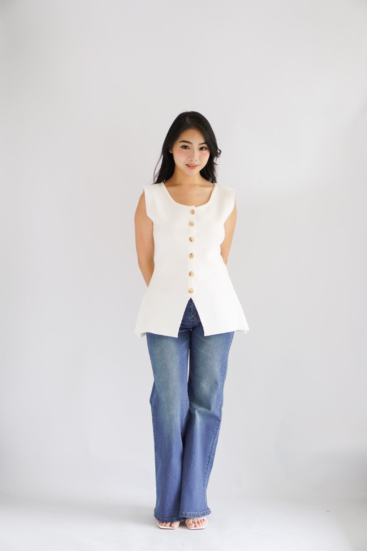 Metisse Round Neck Knit Button Top in White