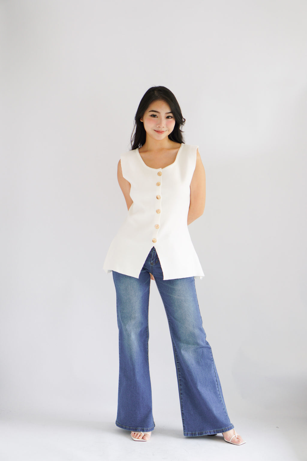 Metisse Round Neck Knit Button Top in White