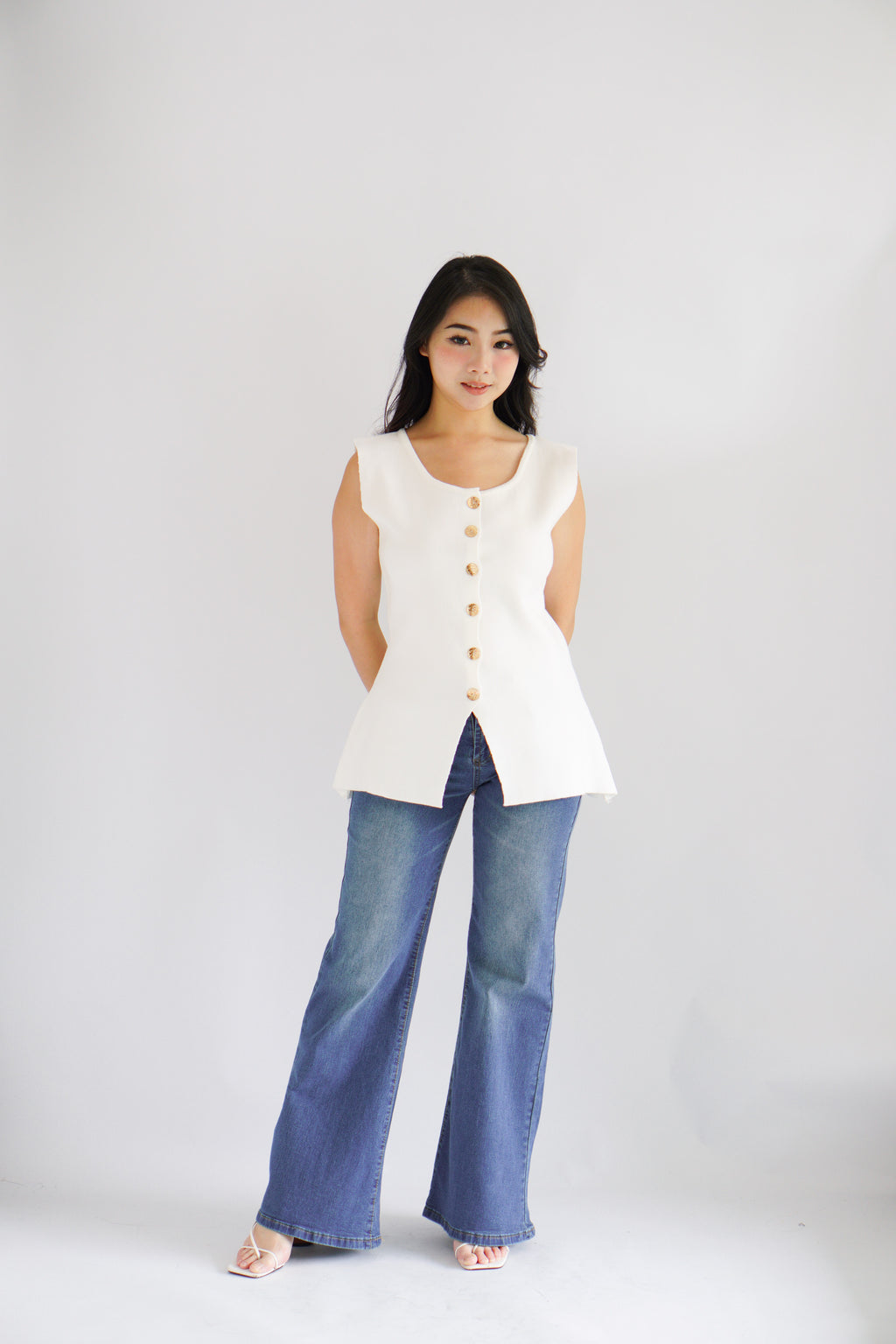 Metisse Round Neck Knit Button Top in White